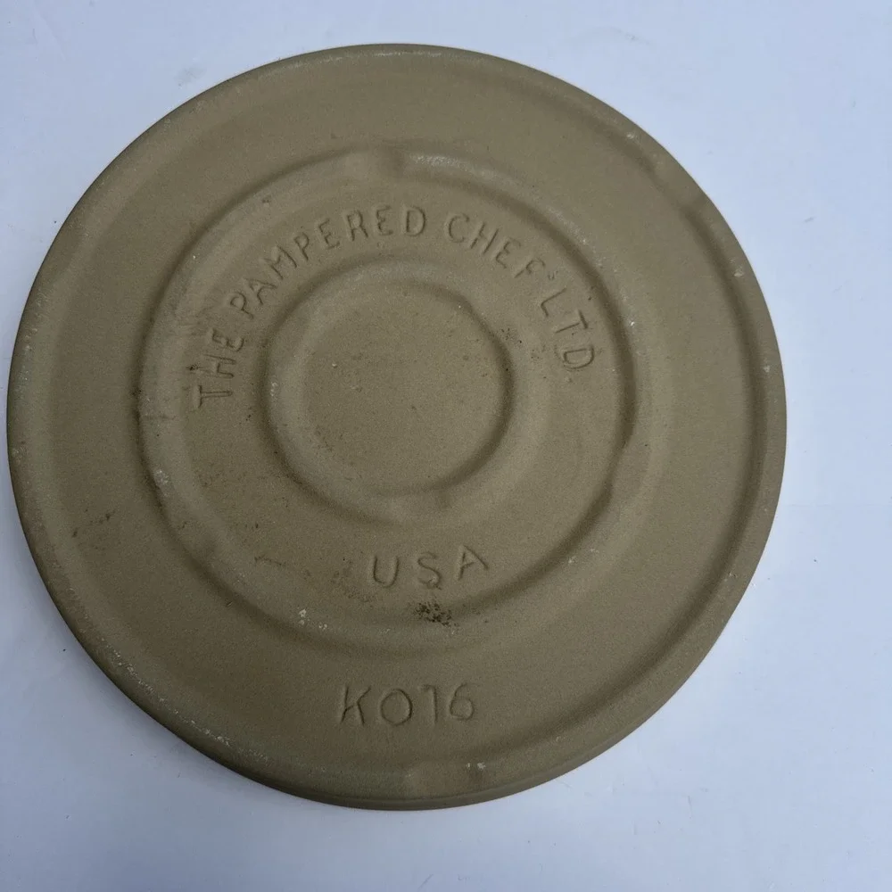 The Pampered Chef LTD Stoneware Deep Dish Baker 11